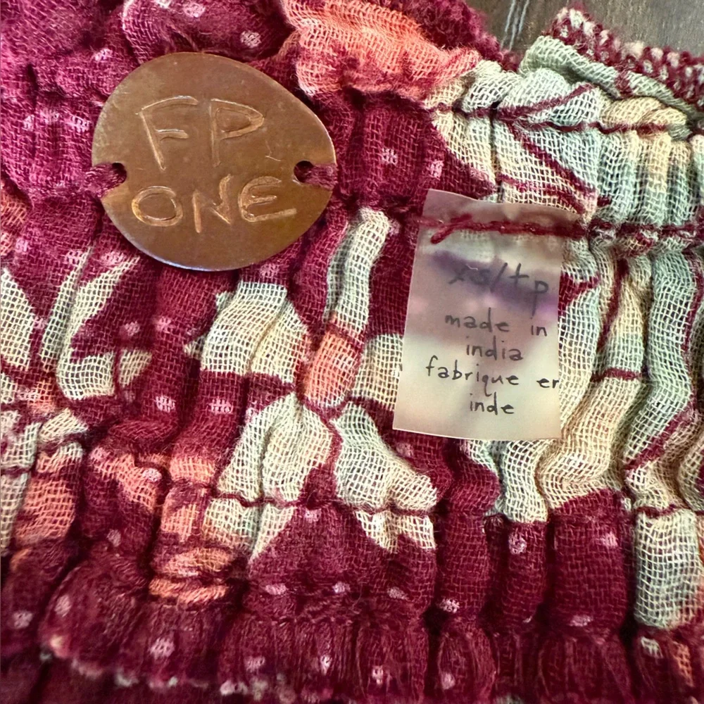 Free People Meridien Spaghetti Strap Tank Y2K Crop Top Maroon Floral Smocked XS
